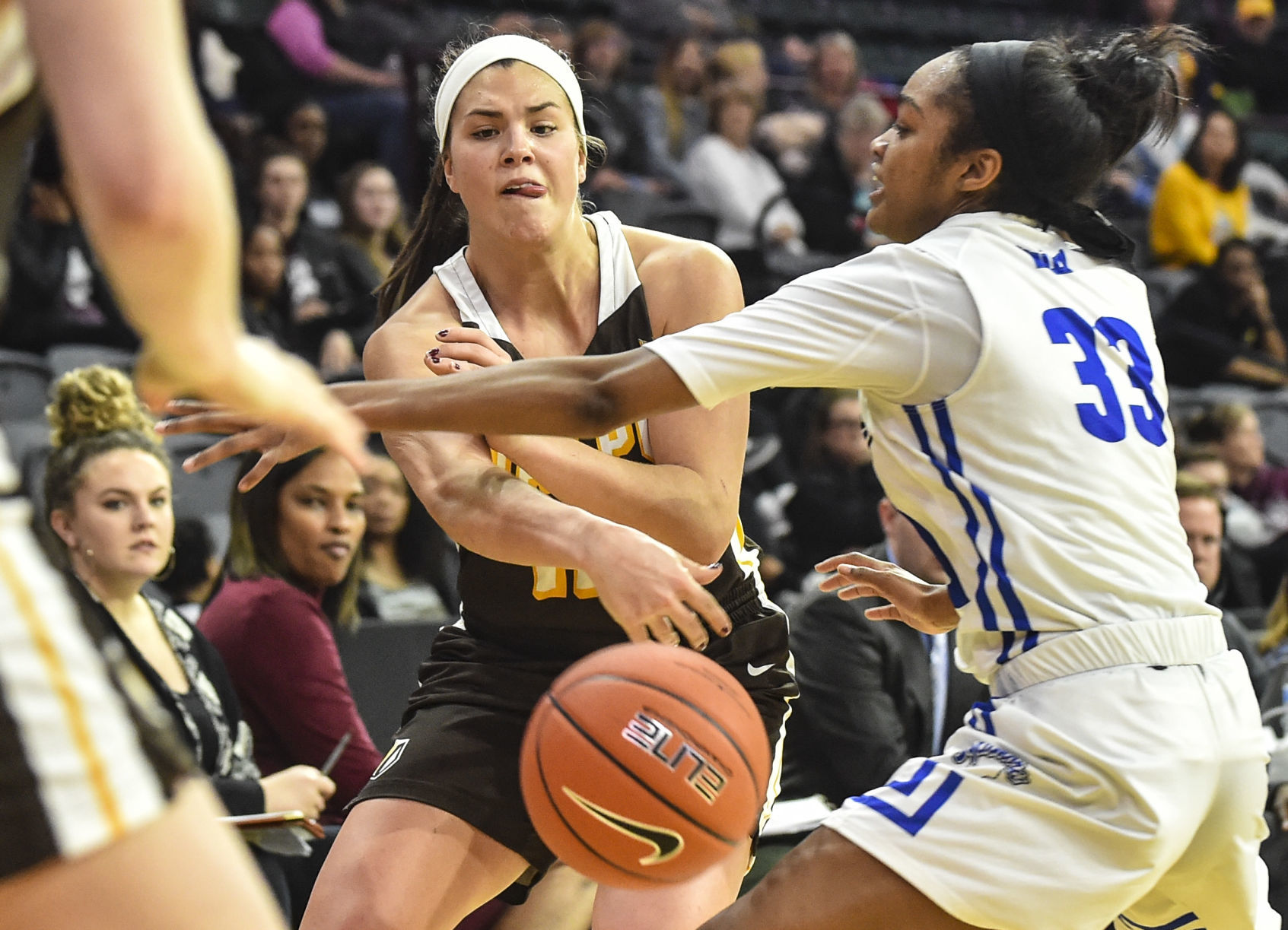 031519-mda-spt-missourihoops-49.jpg